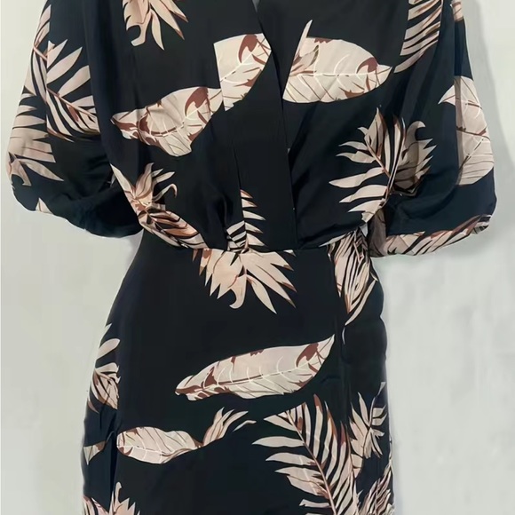 Vacation, summer vibes, short dress - Picture 2 of 3